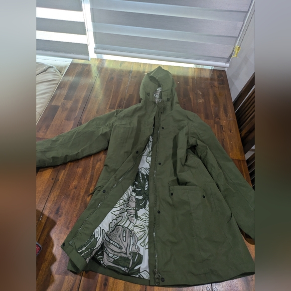 rain jacket - Picture 2 of 2
